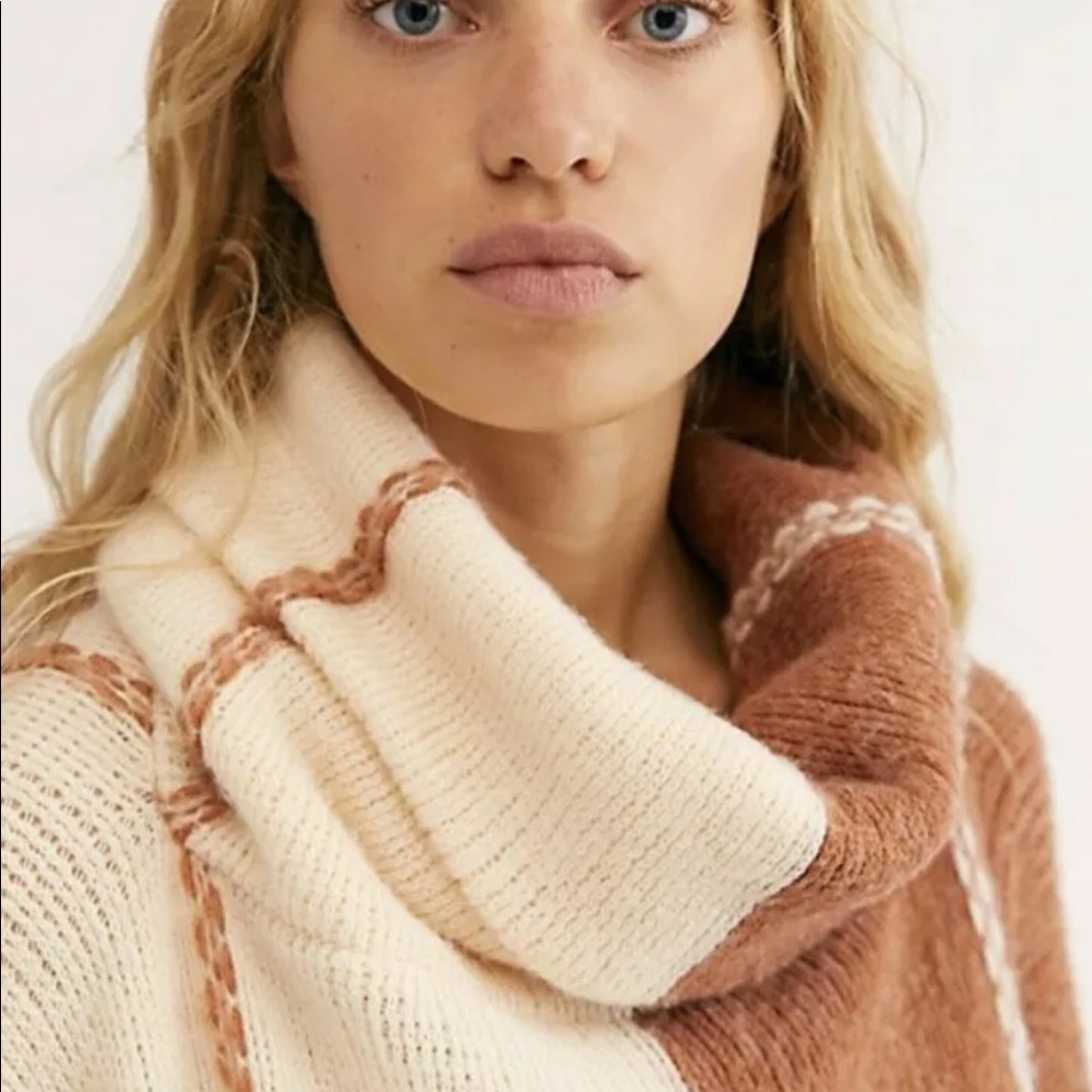 Free People Poncho Sweater Brown Ivory Fringe - Picture 3 of 4